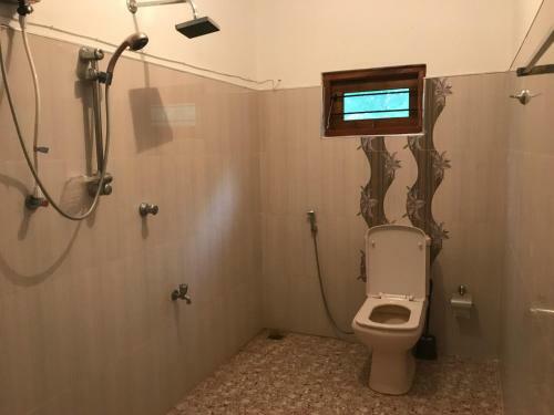 Hotel Deshani Holiday Inn