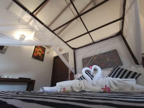 Hotel Nature Cabanas & Floating Restaurant