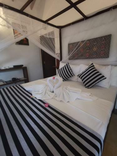 Hotel Nature Cabanas & Floating Restaurant