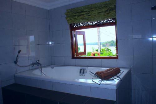 Asian Jewel Boutique Hotel