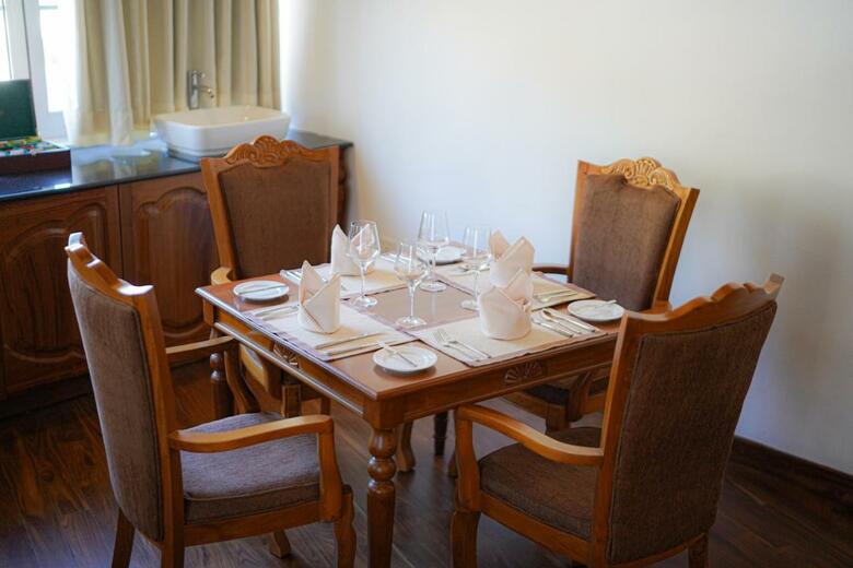 Araliya Green Hills Hotel