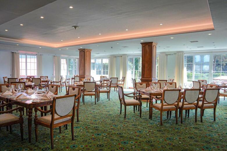 Araliya Green Hills Hotel
