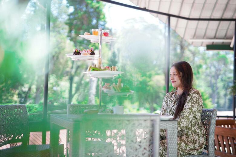 Araliya Green Hills Hotel