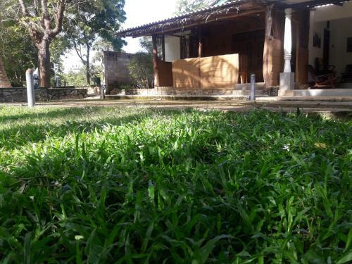 Hostal Landun Sigiri Villas