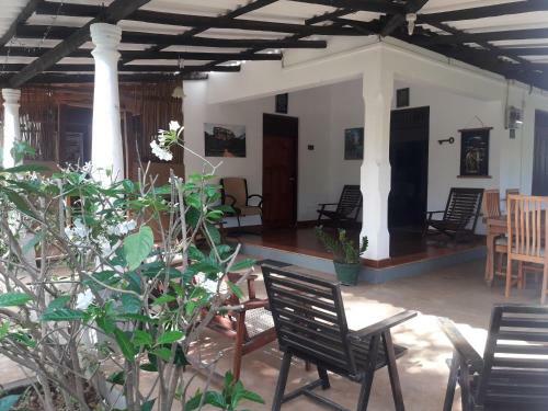 Hostal Landun Sigiri Villas