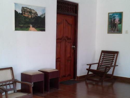 Hostal Landun Sigiri Villas