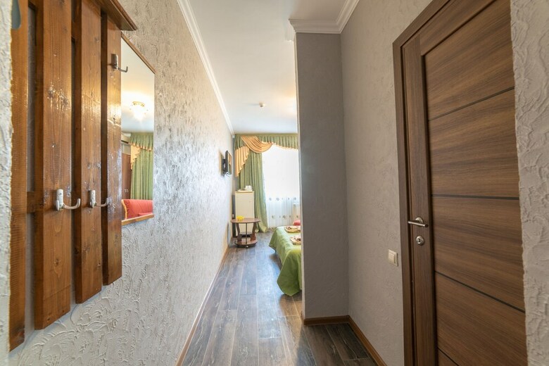 Hostal Alexandra Guest House