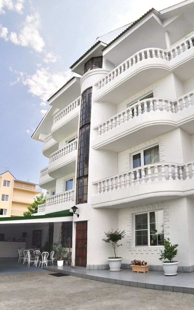 Hostal Alexandra Guest House