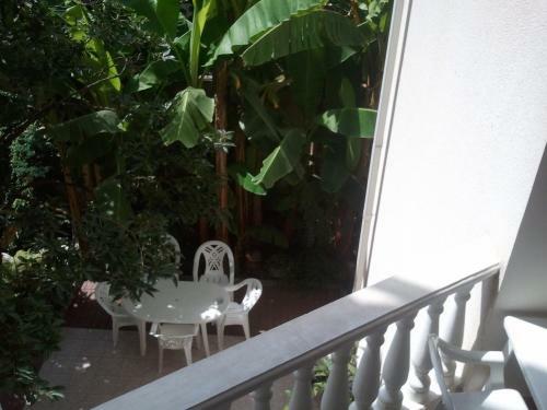 Hostal Svetlana Guest House
