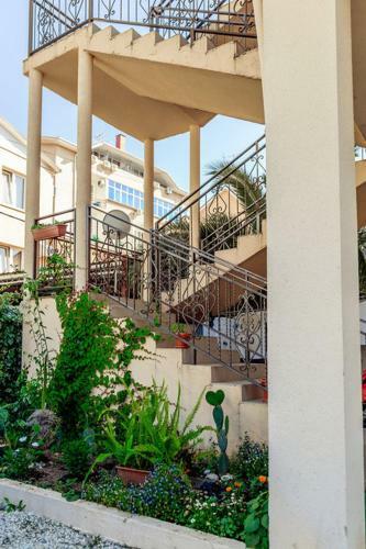 Posada Lidiya Guest House
