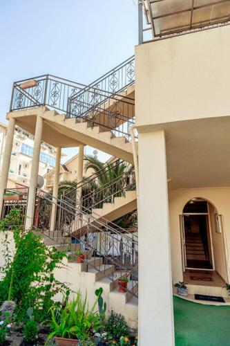 Posada Lidiya Guest House