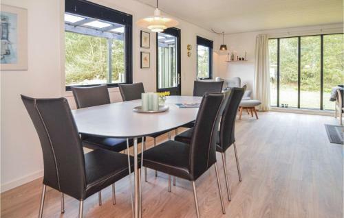Three-bedroom Holiday Home In Blavand