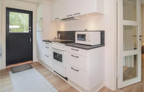 Three-bedroom Holiday Home In Blavand