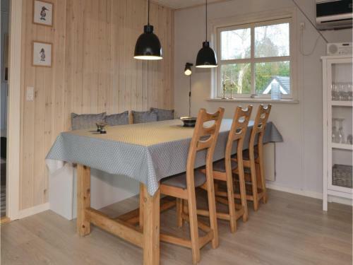 Three-bedroom Holiday Home In Blavand