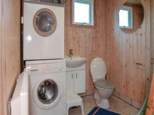 Three-bedroom Holiday Home In Blavand
