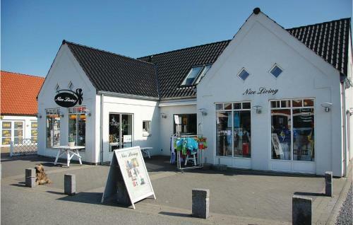 Three-bedroom Holiday Home In Blavand