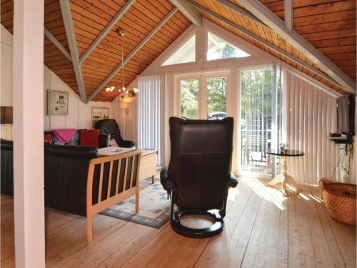 Three-bedroom Holiday Home In Blavand