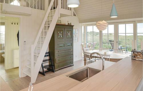 Three-bedroom Holiday Home In Blavand