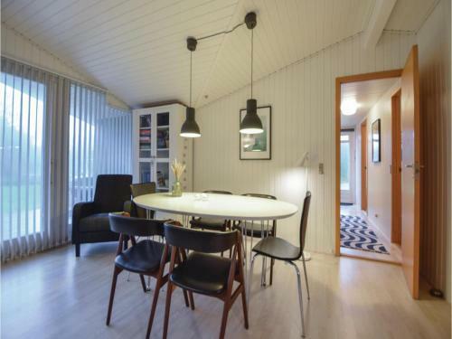 Three-bedroom Holiday Home In Blavand