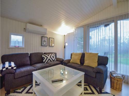 Three-bedroom Holiday Home In Blavand
