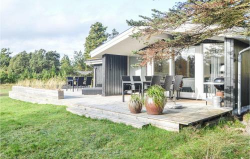 Three-bedroom Holiday Home In Blavand