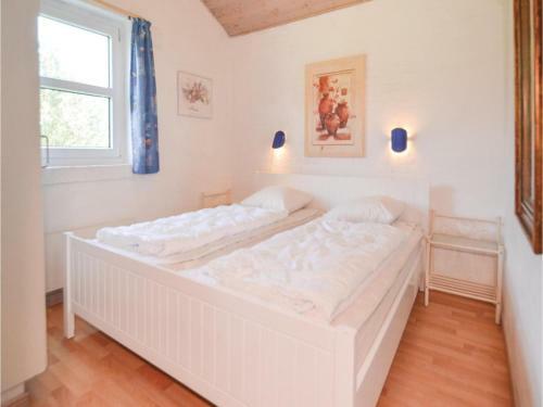Five-bedroom Holiday Home In Blavand