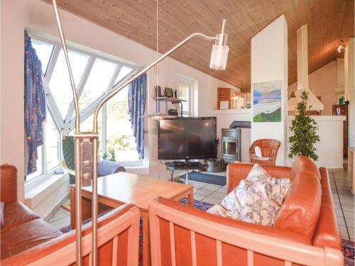 Five-bedroom Holiday Home In Blavand