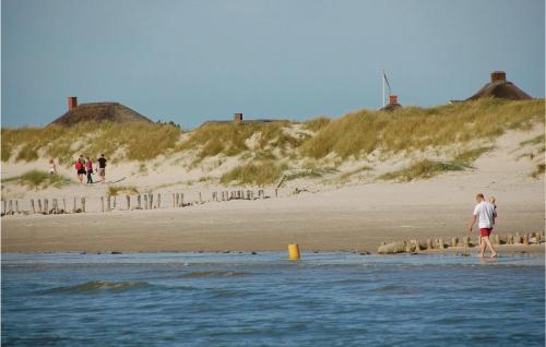 Five-bedroom Holiday Home In Blavand