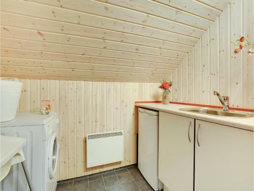 Three-bedroom Holiday Home In Blavand