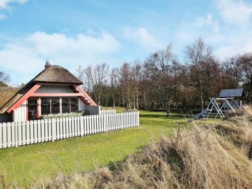 Three-bedroom Holiday Home In Bl�vand 86