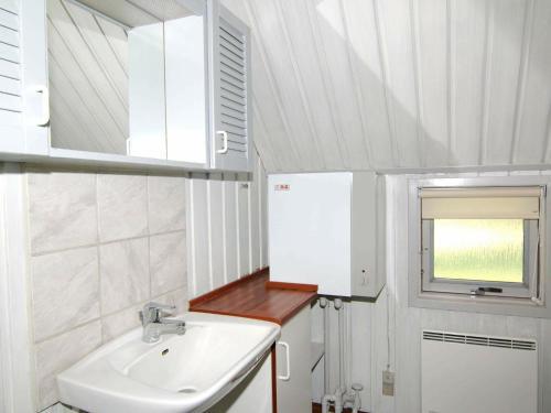 Three-bedroom Holiday Home In Bl�vand 86