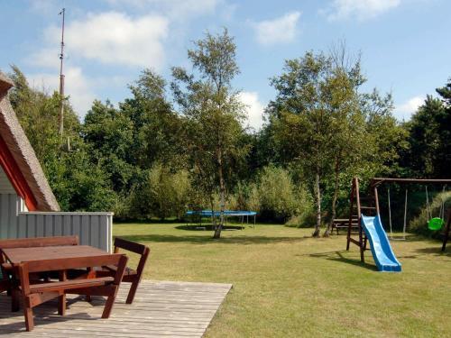 Three-bedroom Holiday Home In Bl�vand 86