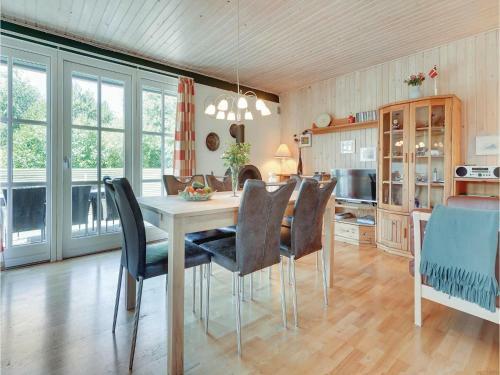 Three-bedroom Holiday Home In Blavand