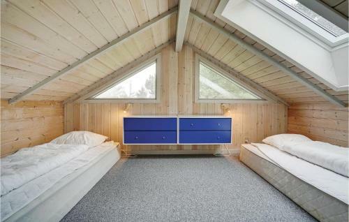 Five-bedroom Holiday Home In Blavand