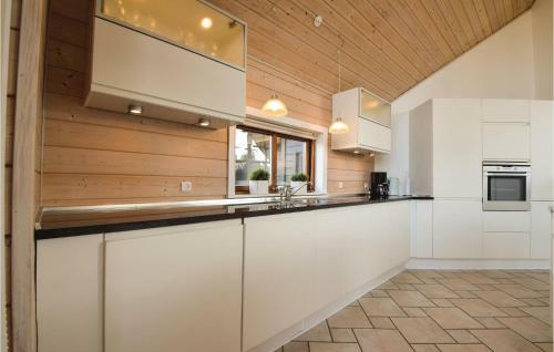 Three-bedroom Holiday Home In Blavand