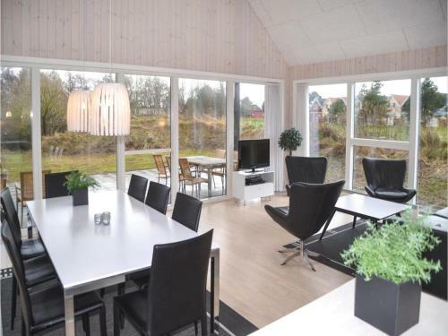 Three-bedroom Holiday Home In Blavand