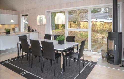 Three-bedroom Holiday Home In Blavand