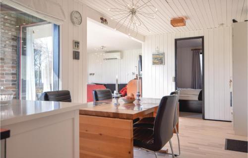Three-bedroom Holiday Home In Blavand
