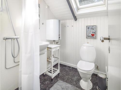 Two-bedroom Holiday Home In Blavand