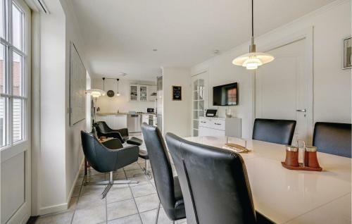Two-bedroom Apartment In Blavand
