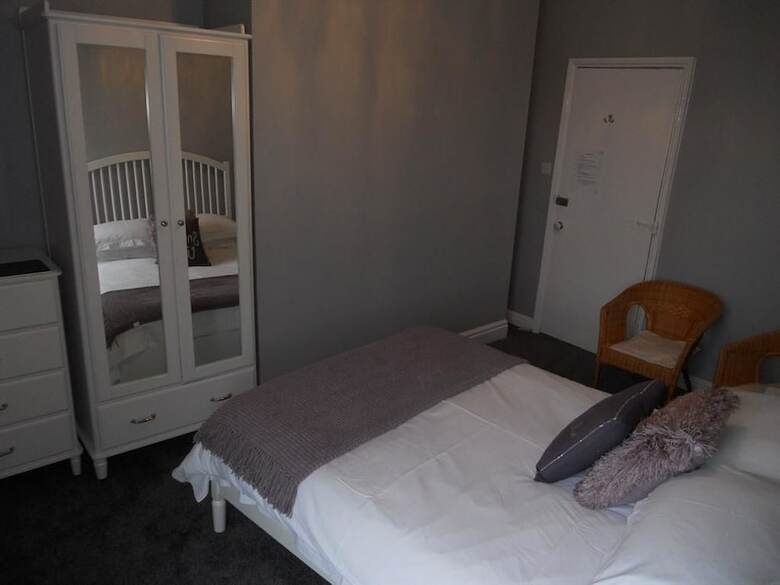 Hostal Kimberley House