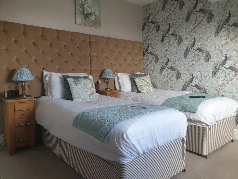 Hostal Montfort Cottage Guest House