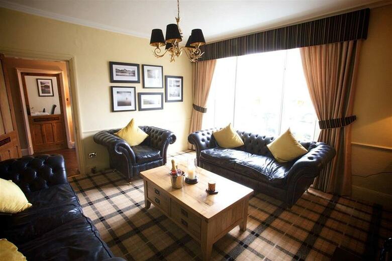 Hostal Holly Lodge Guest House