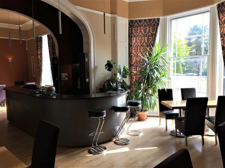 Hotel Palm Grove