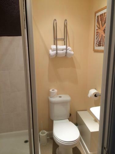 Hostal Coastal Waters (hotel Barton)