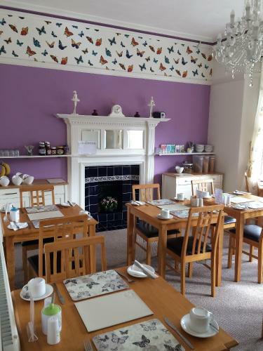 Hostal Coastal Waters (hotel Barton)