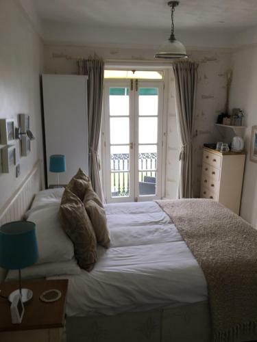 Hostal Headland View