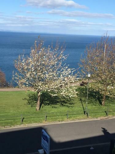 Hostal Headland View