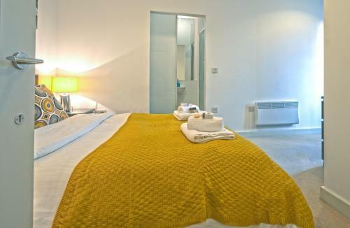 Reading College Serviced Apartment