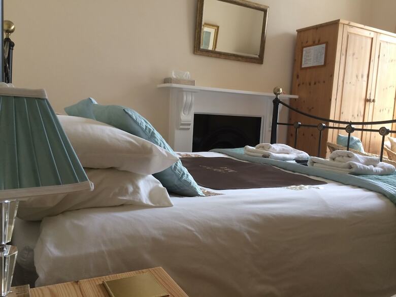 Hostal Rosalie Guest House